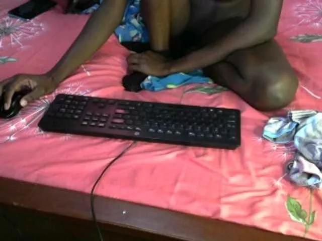 Legitimatehoe25 on BongaCams 