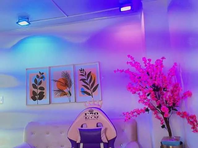 Offline Leia-laurent on BongaCams