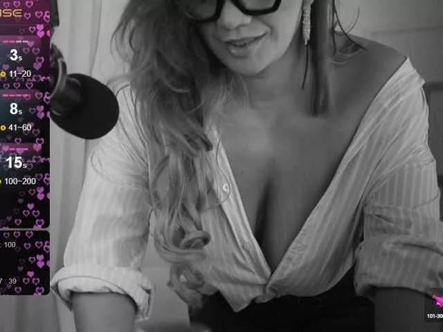Offline leilamendez on BongaCams