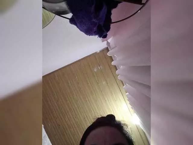 Lele902 on BongaCams 