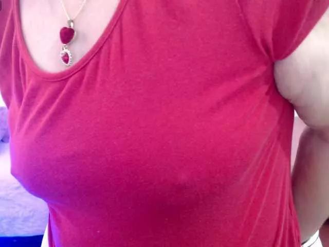 leonela on BongaCams 