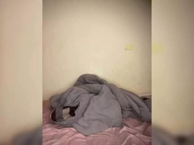 Lexxie1-1 on BongaCams 