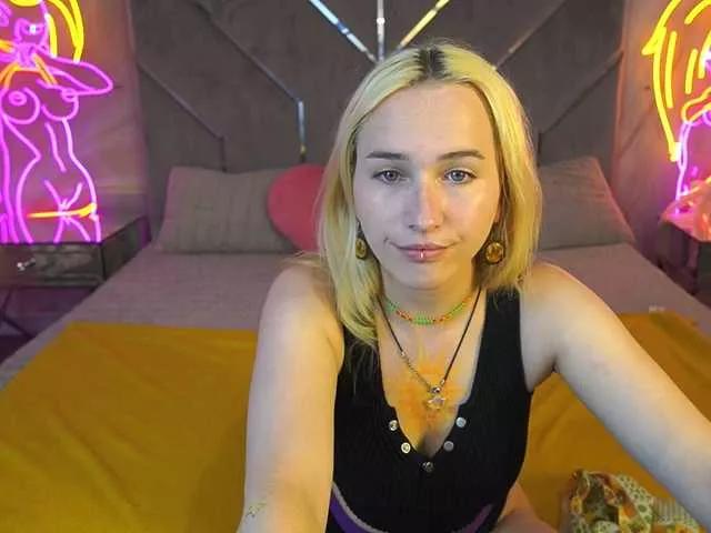 LilElfie on BongaCams 