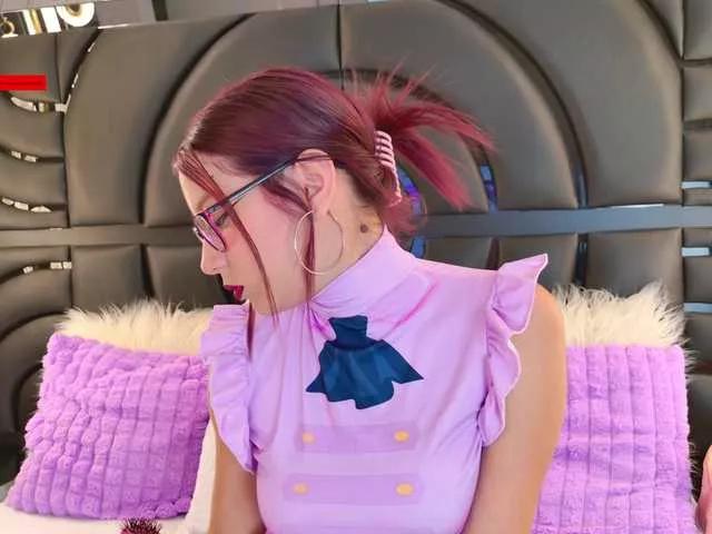 LiliFox18 on BongaCams 