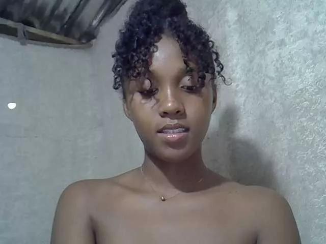 Lillteblackgirl on BongaCams 
