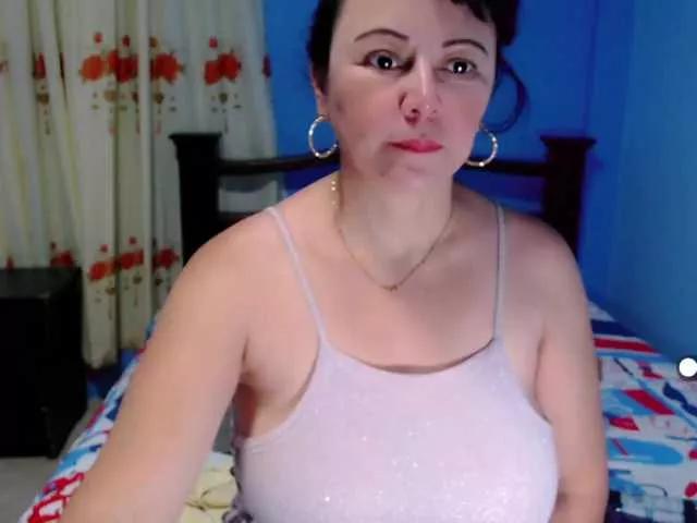 LilyBenet1 on BongaCams 