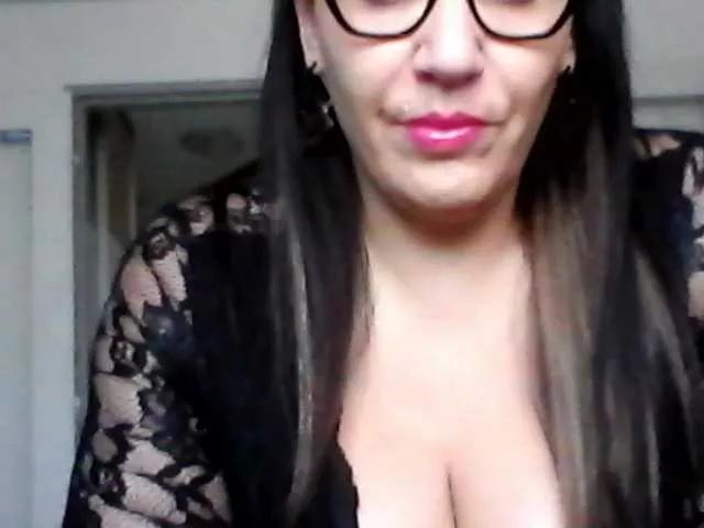 Lindafrancaise on BongaCams 