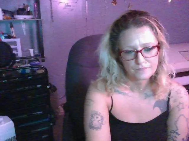 lisalovely6981 on BongaCams 