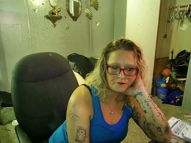 lisalovely6981 on BongaCams 