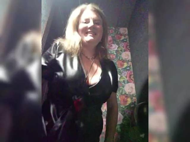 LizaCakes on BongaCams 