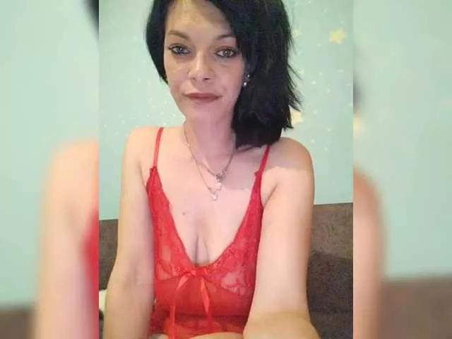 Lois-Lorrie on BongaCams 