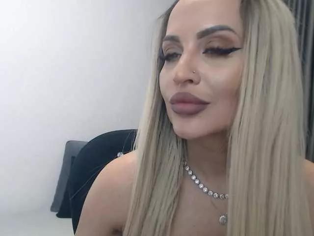 Offline lovelyblondyx on BongaCams