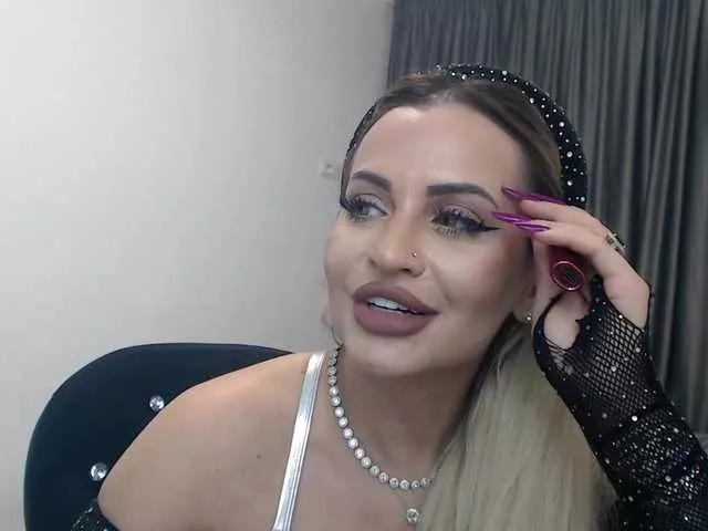 Offline lovelyblondyx on BongaCams