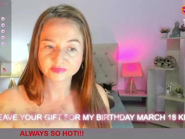 lucy-hott on BongaCams 