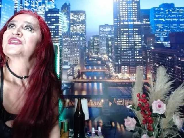 Lucy-mature on BongaCams 