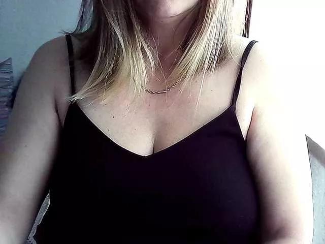 LunaKate on BongaCams 