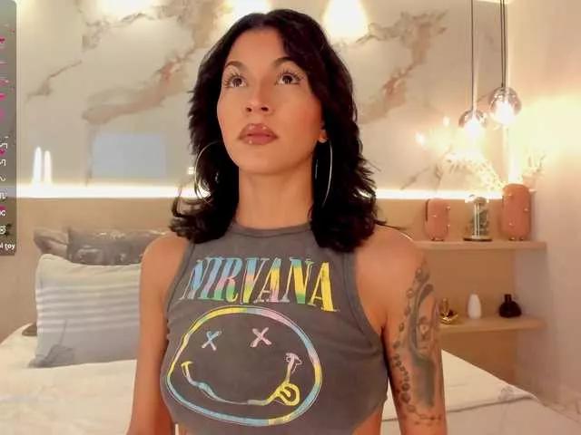 Offline LunaRuso on BongaCams