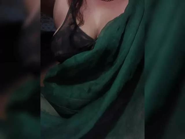 Lusty-Bhabhi on BongaCams 