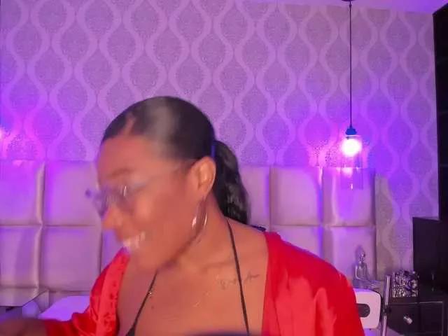 Malaika on BongaCams 