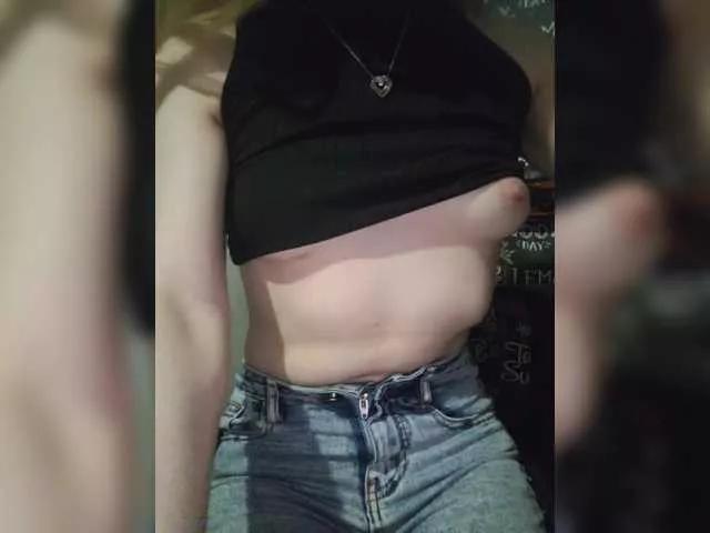 Malaya-kiss on BongaCams 