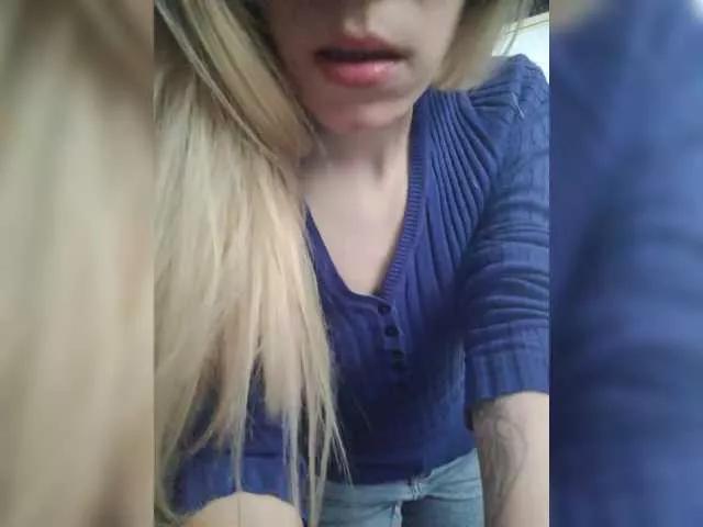 Malaya-kiss on BongaCams 