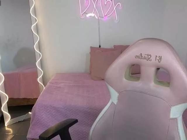 Malory-tay on BongaCams 