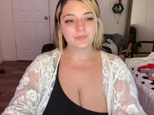 maramaze on BongaCams 