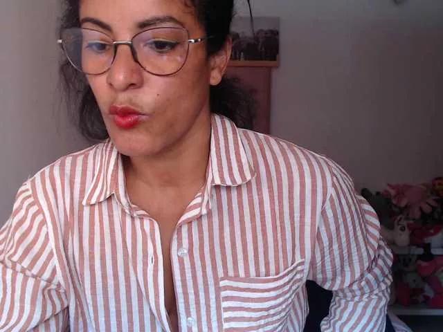marianagrey on BongaCams 