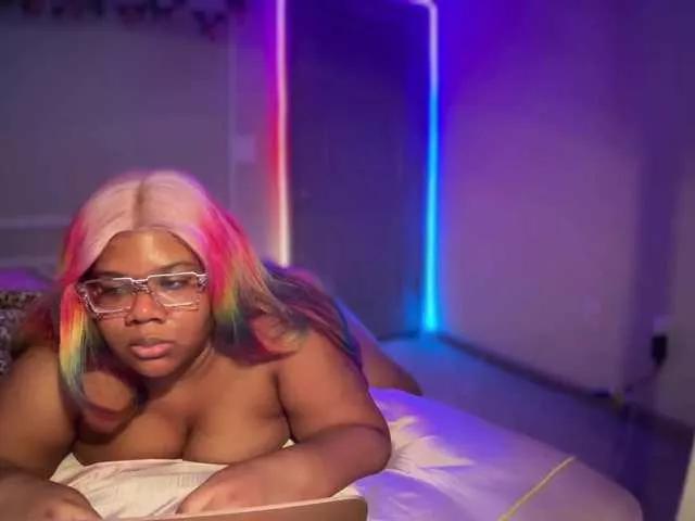 Offline Marinaismad on BongaCams