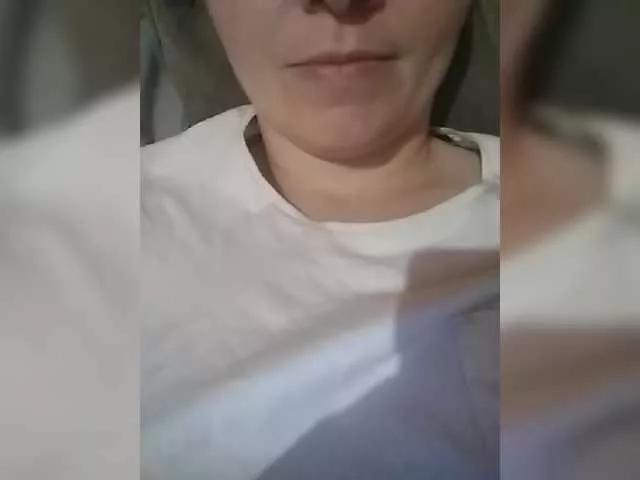 Marinet28 on BongaCams 