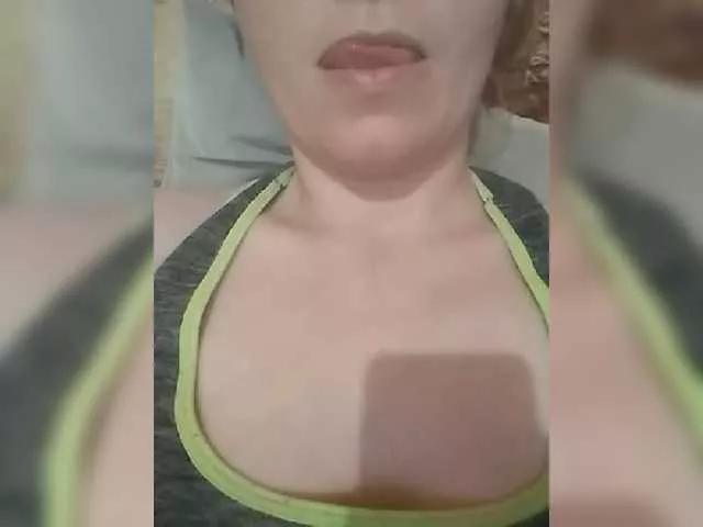 Marinet28 on BongaCams 