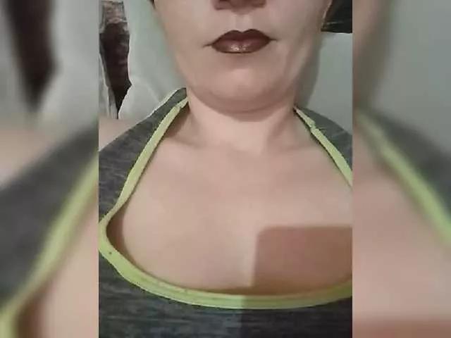 Marinet28 on BongaCams 