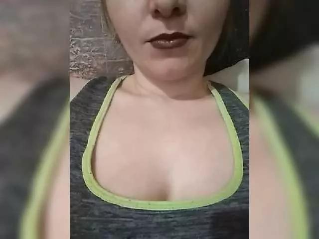 Marinet28 on BongaCams 