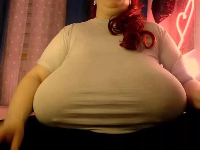 Mayabigtitss on BongaCams 