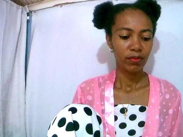 maylanne on BongaCams 