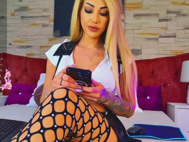 megan-wow on BongaCams 