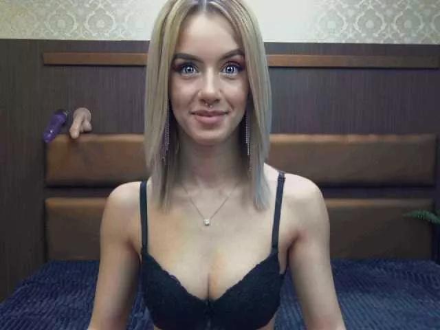 MiaBeeX on BongaCams 