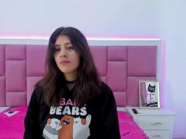 miaqueen021 on BongaCams 