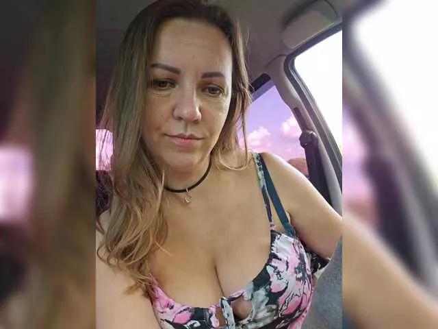 MilaSavory on BongaCams 