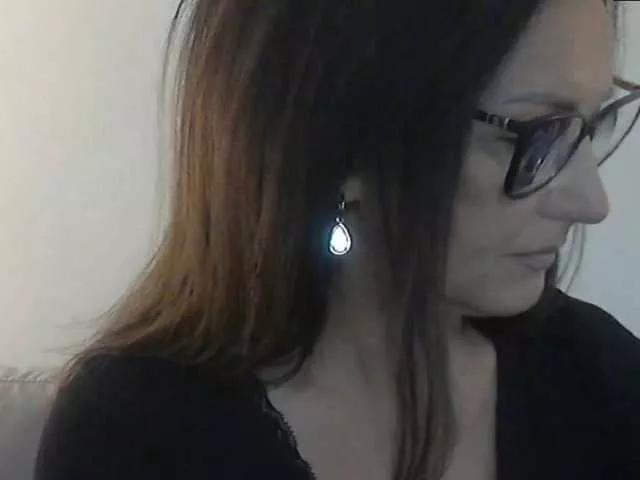 Offline MilfRalia on BongaCams