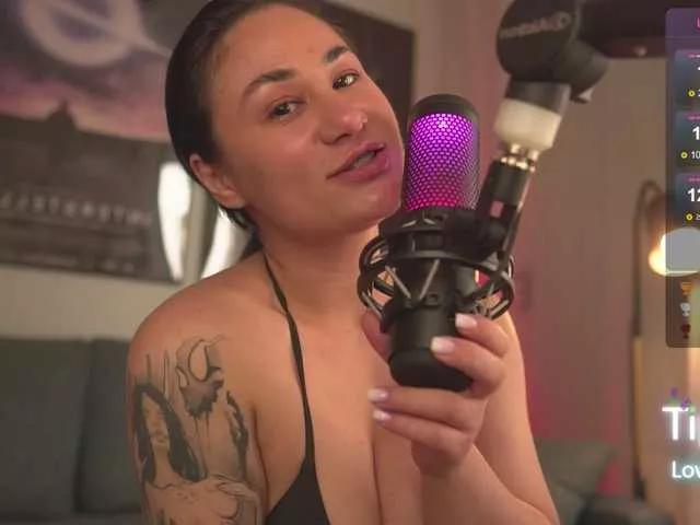 MiraWair on BongaCams 