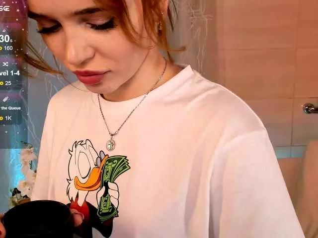 MissRedFox on BongaCams 