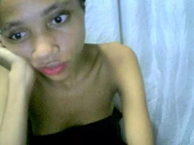 Monicaxa on BongaCams 