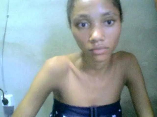Monicaxa on BongaCams 