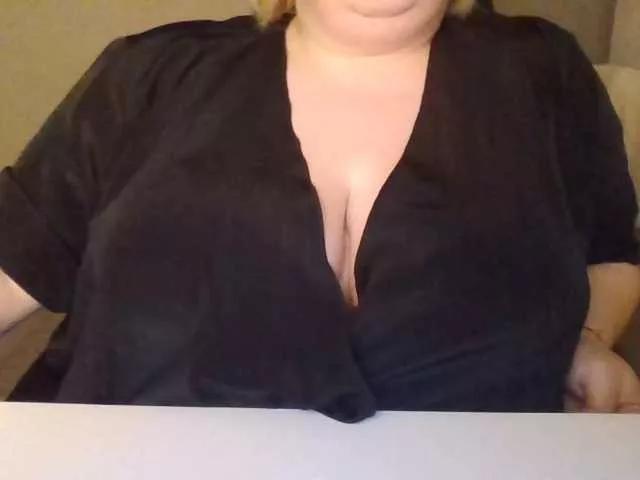 MotherPimpO on BongaCams 