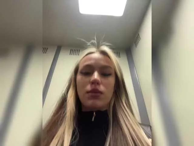 MyyyFacts on BongaCams 