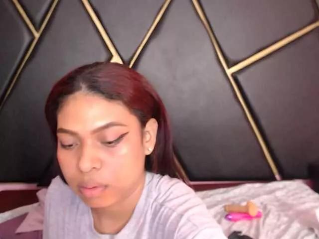 NaomiSmiths on BongaCams 