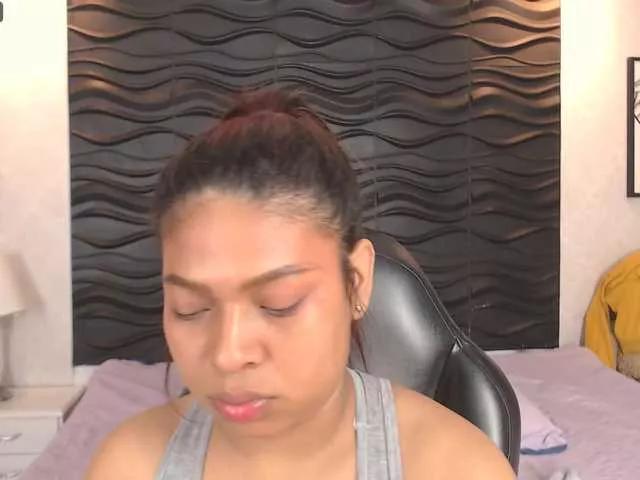 NaomiSmiths on BongaCams 