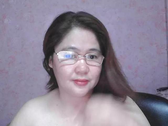 NICEtitspinay on BongaCams 