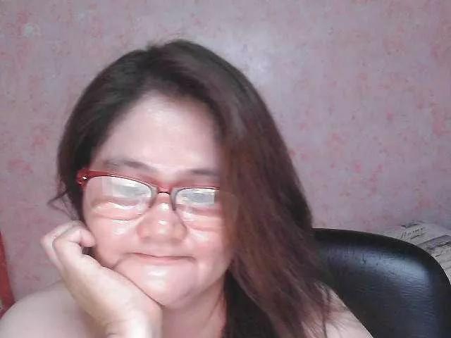 NICEtitspinay on BongaCams 